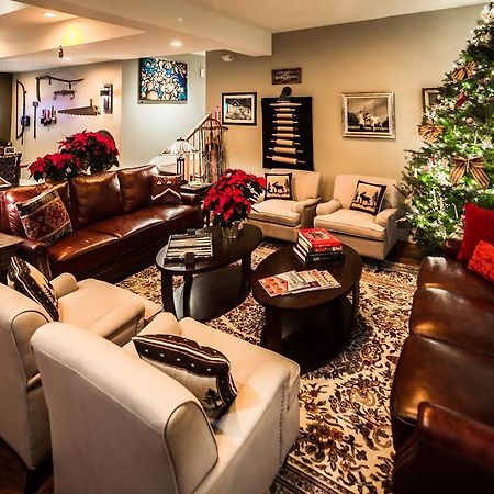 The Inn On Winter'S Hill Kingfield Екстер'єр фото