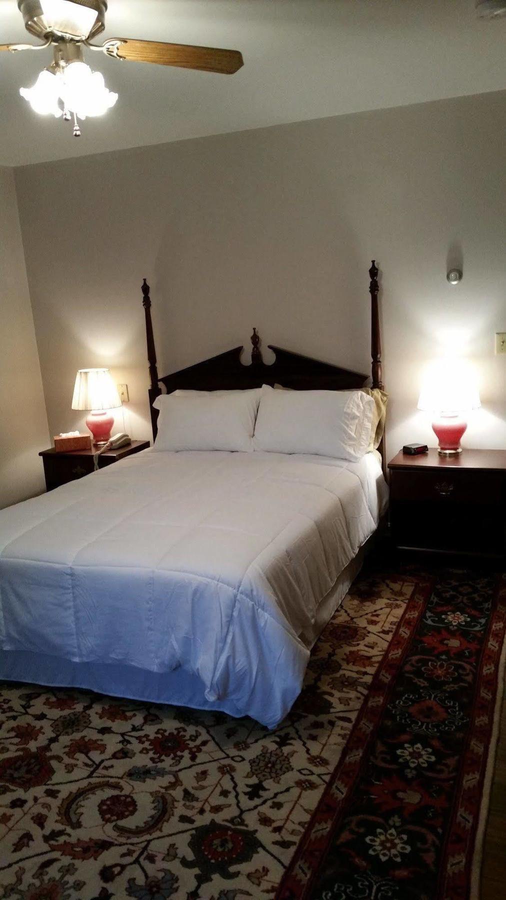 The Inn On Winter'S Hill Kingfield Екстер'єр фото